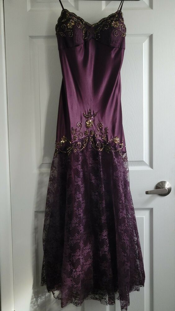 Vintage purple dress with flower accents Formal Evening Dress         fg6334