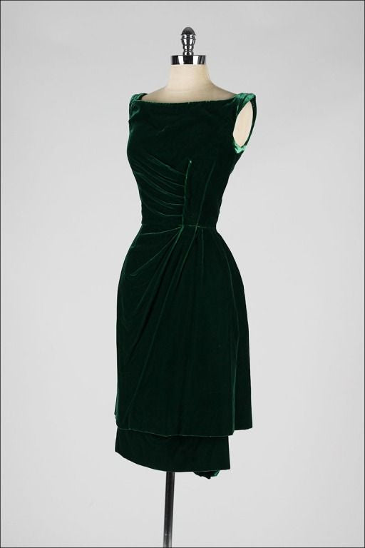 Green Velvet Short Homecoming Dress      fg5624