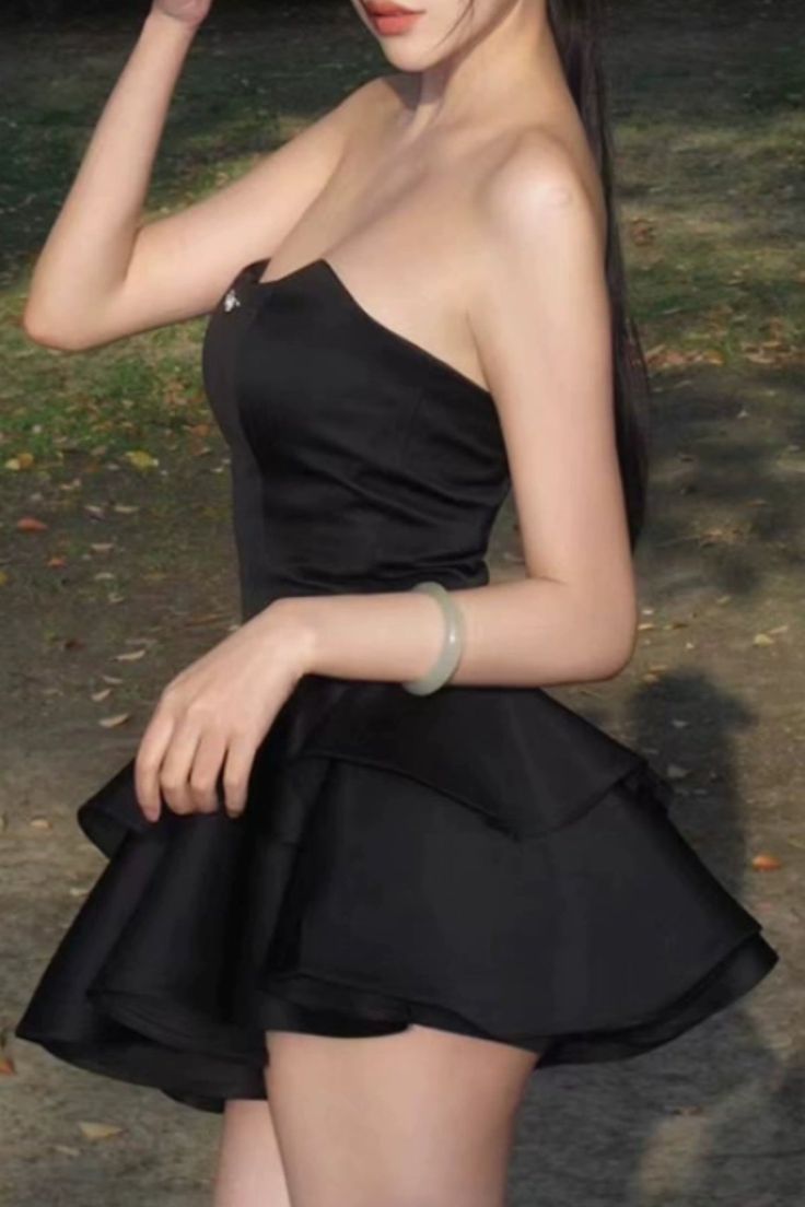 Chic Strapless Black Satin Short Prom Dresses, Layered Black Homecoming Dresses, Short Black Evening Dresses     fg6111