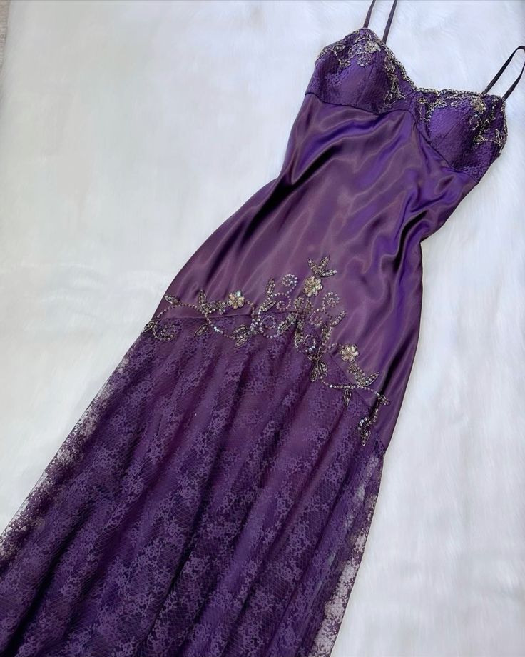 Vintage purple dress with flower accents Formal Evening Dress         fg6334