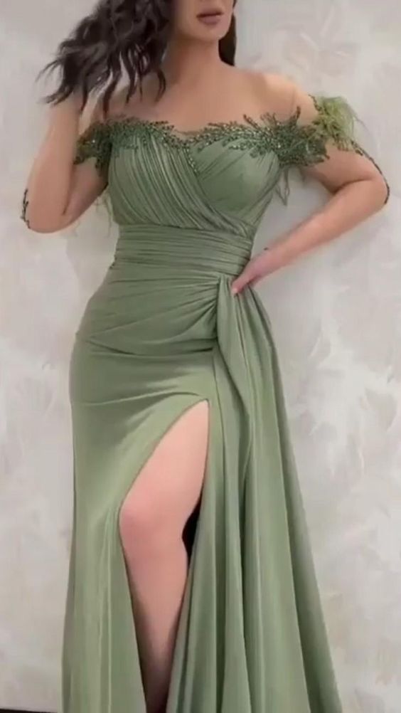 Green Evening Dress for Wedding Party Beaded Chiffon Long Sleeves Pleated Elegant A Line Prom Dresses      fg4385